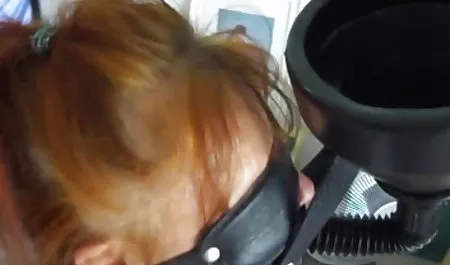 Panas rambut pirang pantat menunjukkan dan gemetar dan video kentu paling hot menggoda
