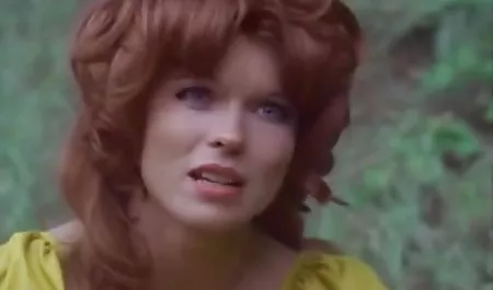 Petualangan bokep hot inggris Wendy di hutan