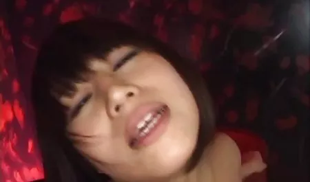Toket kencang milf Vanessa mengambil hitam video bokephot kontol